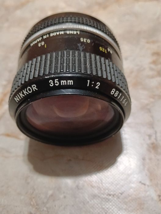 Obiectiv Nikon 35 mm