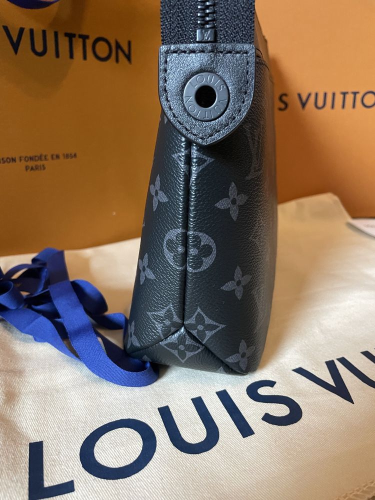 Louis Vuitton Pochette Voyage Souple