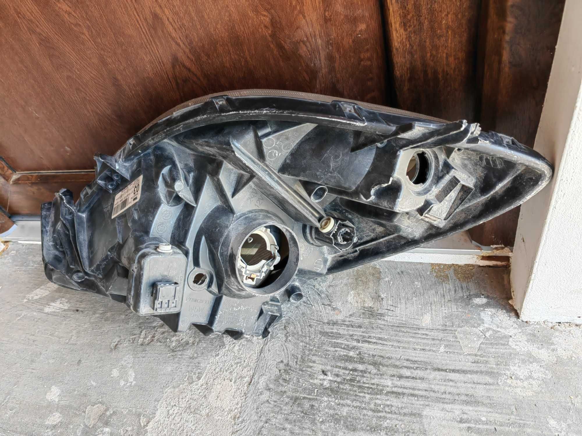 Фар Toyota Yaris 2006-2011г. Десен / Фар Тойота Ярис Оригинален