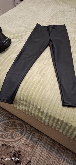 Pantaloni dama imitație piele mr L îmblănite merge și la m