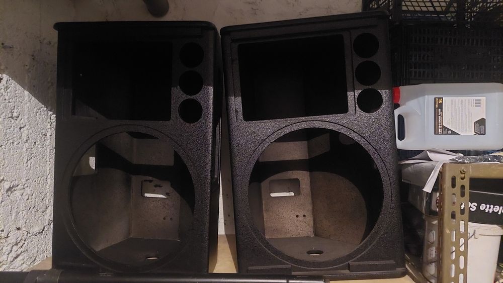 Cutii pentru boxe de 15" din material calitativ