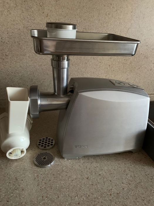 Мясорубка, новая.С насадками.