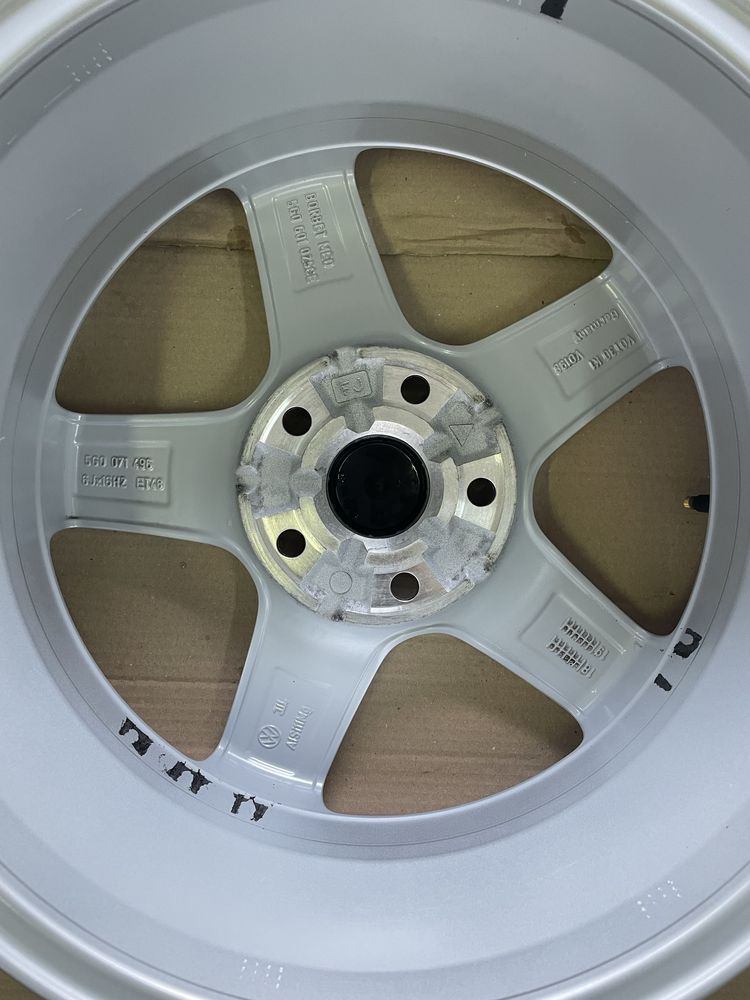 Jante aliaj R-line VW Passat Golf  Caddy Touran Jetta R16 5x112
