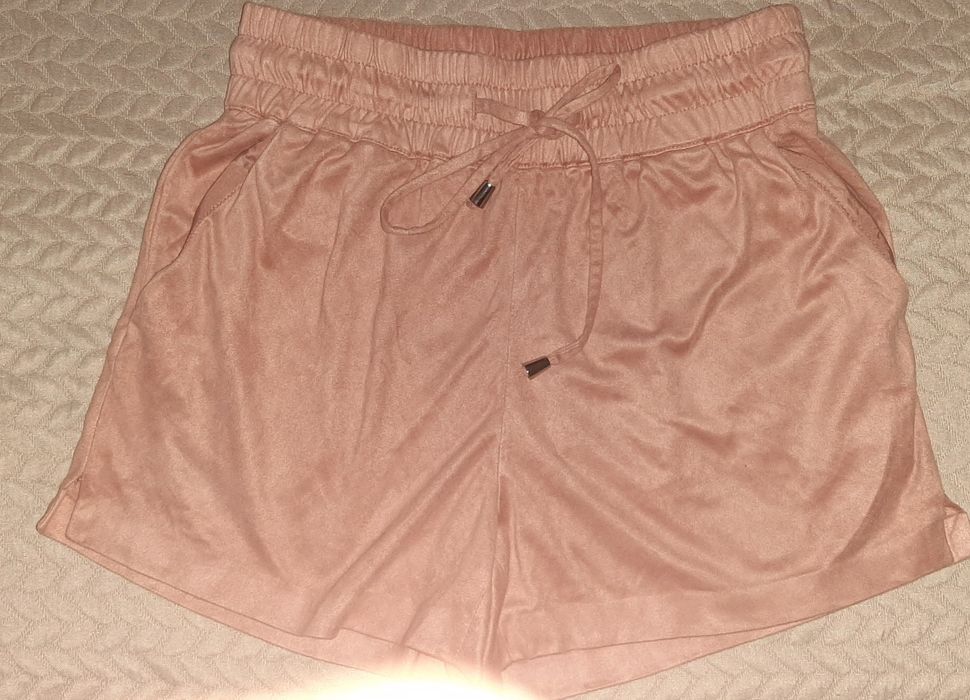 Pantaloni scurți marimea XS de la Mango