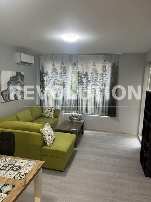 Дава се под наем Двустаен апартамент в Варна, м-т Траката - 50 кв.м за 750 € - Снимка #1