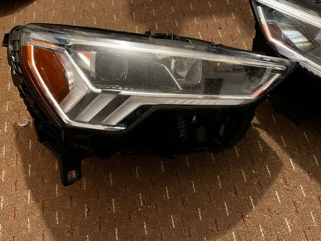 Far faruri stanga dreapta full led Audi Q3 2019-2022 dezmembrari