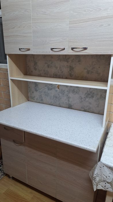 Кухонный шкаф в отличном состоянии