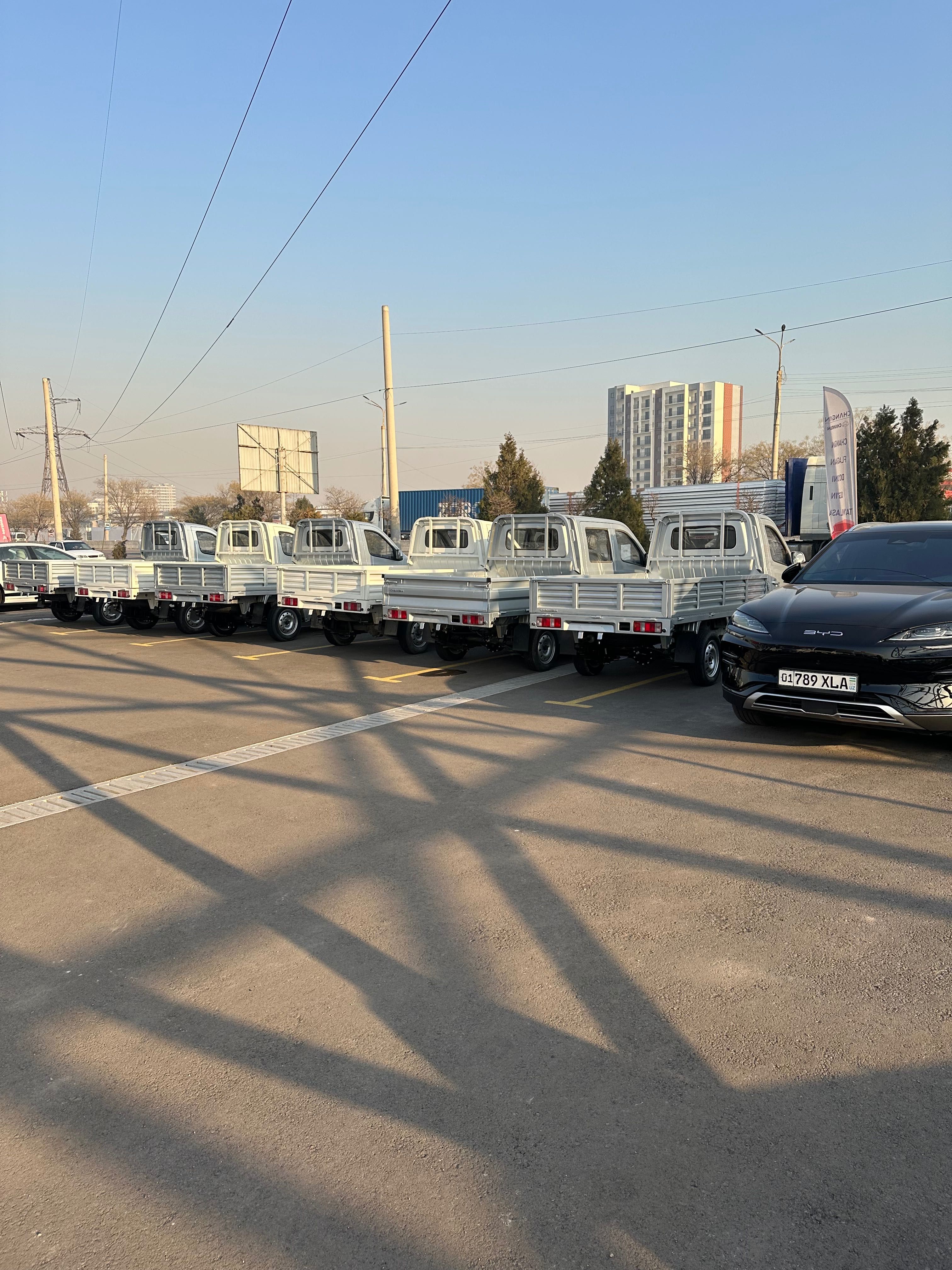 Продаю авто Changan t-30 
1.2 мотор (98-л.с) 
1.000 кг для погрузки