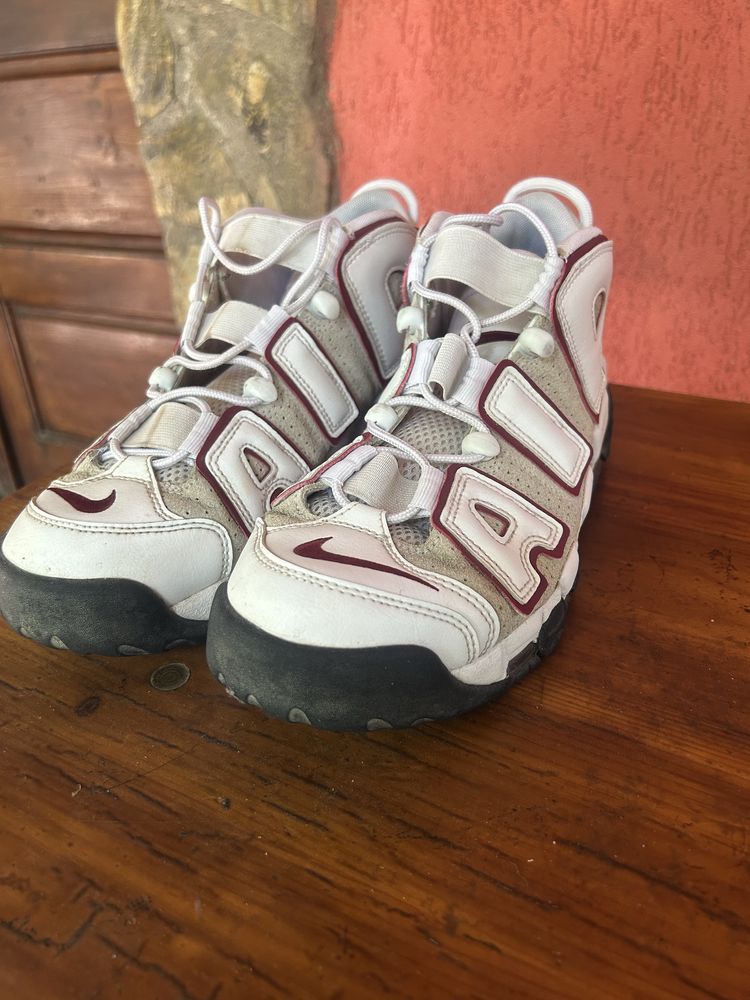 Adidasi nike uptempo