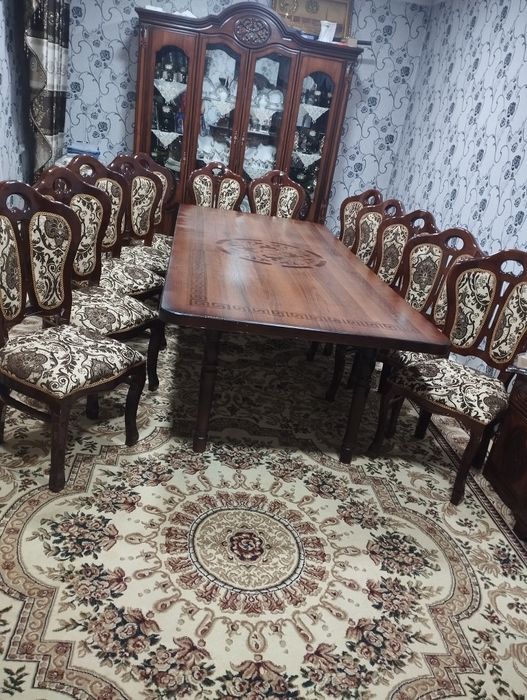 Stenka kamot stol stul nabor hammasi kamplekt sotiladi