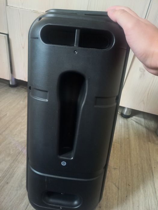 Продам колонку громкую