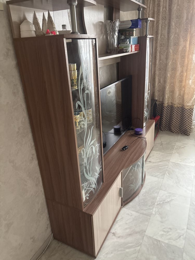 Продам! Стенка-горка в отличном состоянии.