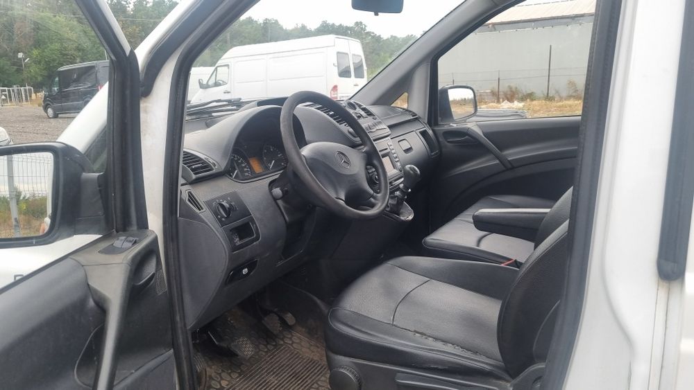 Mercedes Vito,Volkswagen transporter, opel vivaro, renault trafic