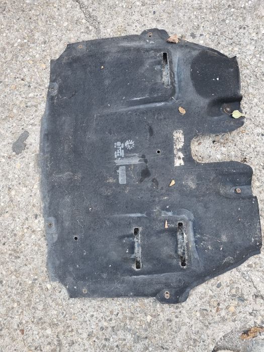 Scut motor BMW sau MINI cod piesa