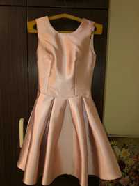 Rochie eleganta roz cu spate gol