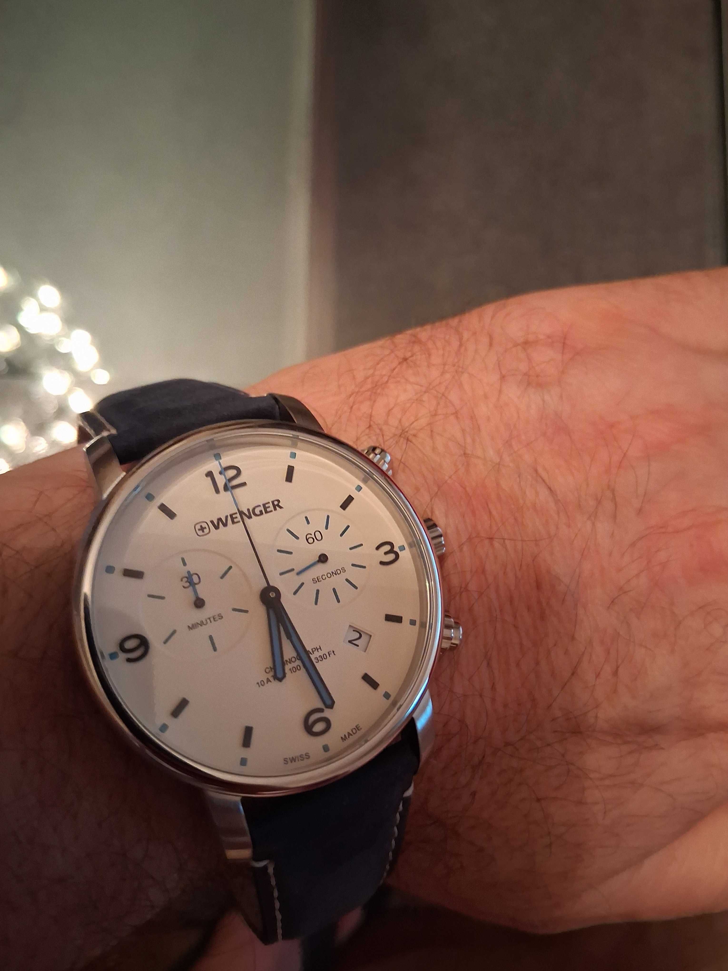 Часовник Wenger urban metropolitan