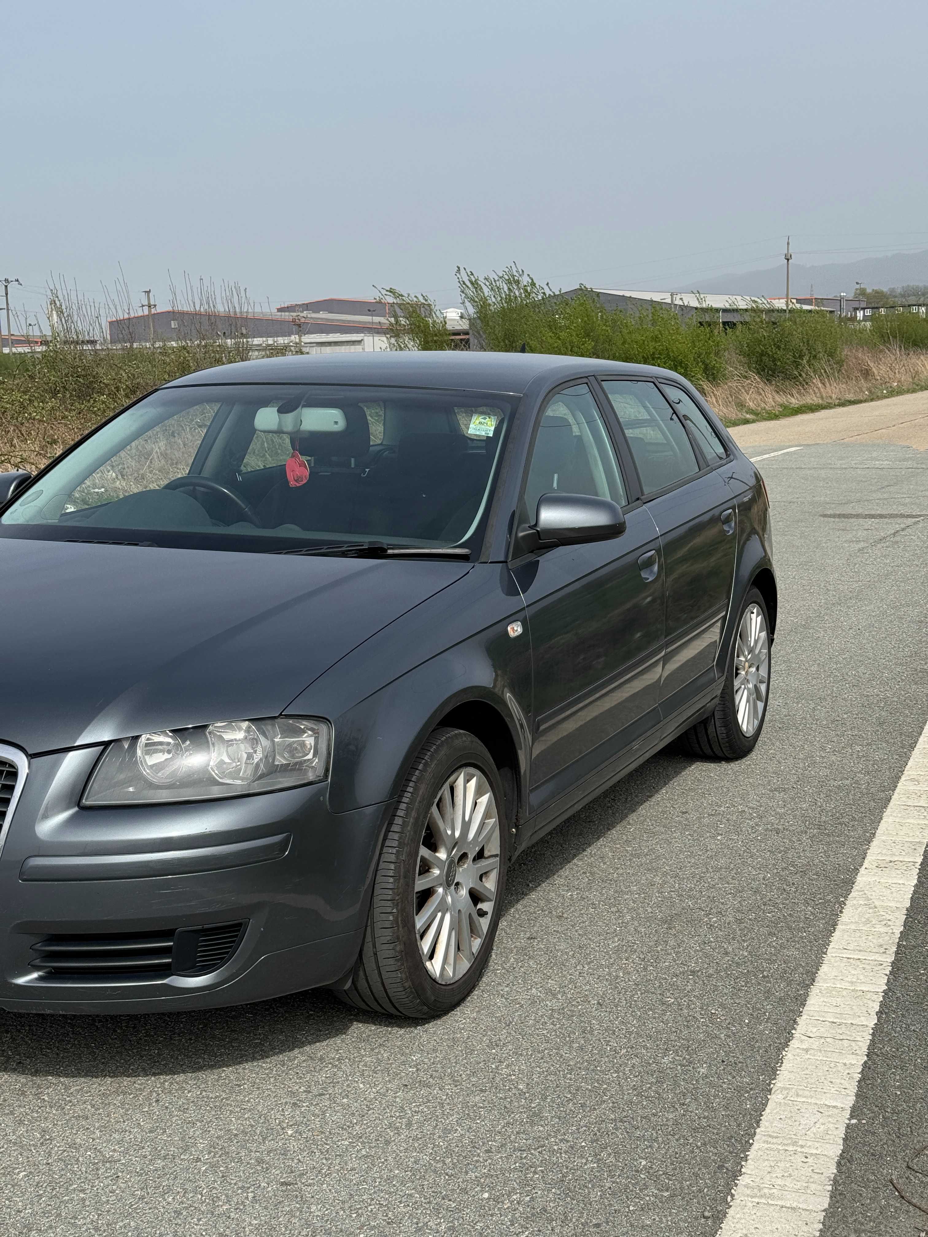 Fata completa Audi A3 8P Facelift din 2008 2.0 TDI BKD Bara Capota Far