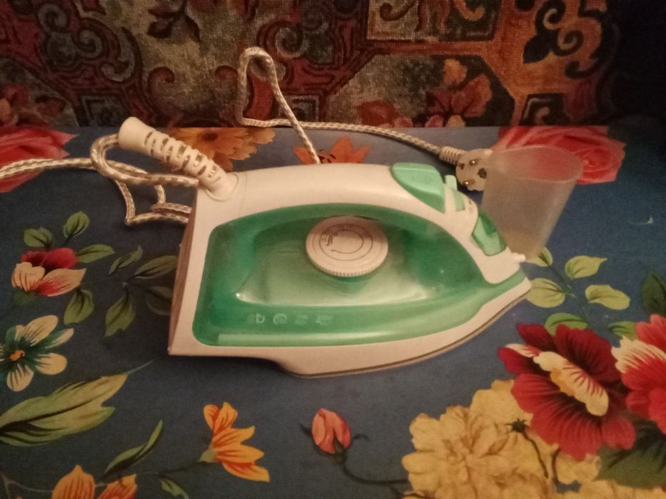 Недорого утюг б/у.