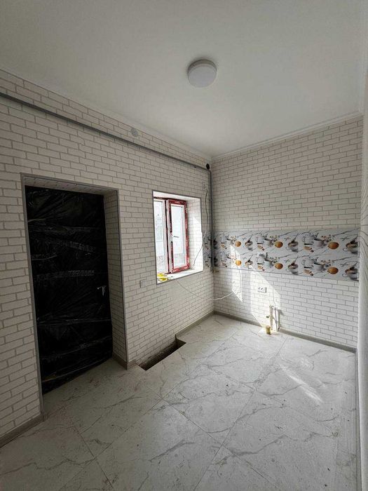 Новый 1 комнатный коттедж. Рисовый базар. 25м2. Евроремонт. Дворик