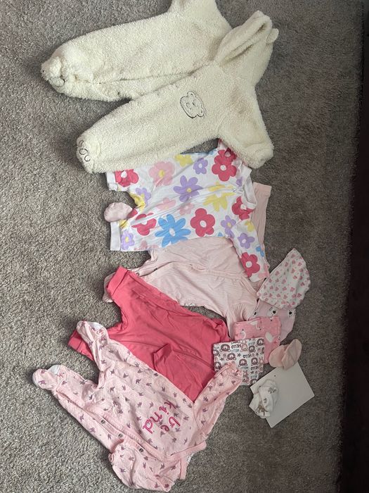 Лот дрехи за бебе момиче 0-3 месеца