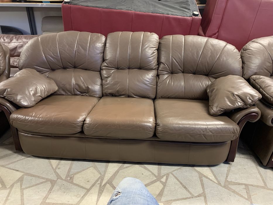 Холна гарнитура ест кожа