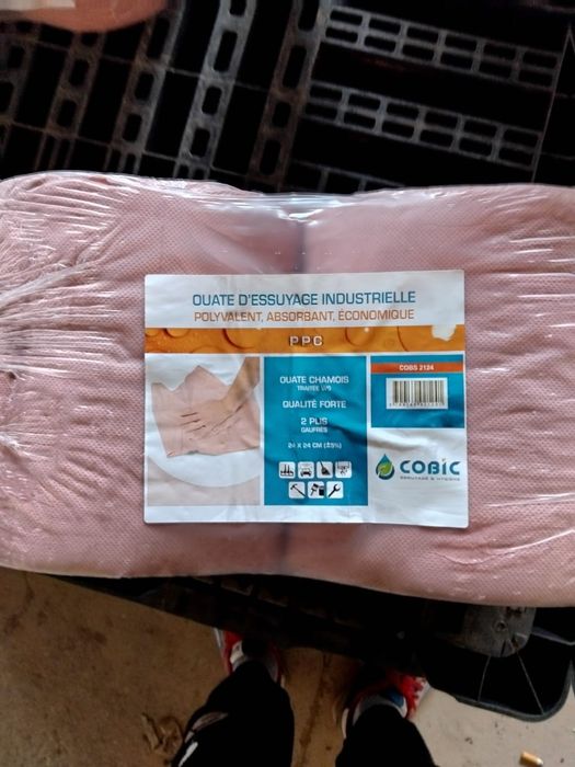 De vânzare Hârtie pentru service cât si pentru uz casnic!