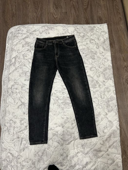 Брюки черные джинсовые