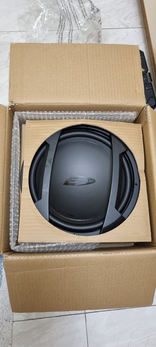 Бас говорител ALPINE 12" 650W