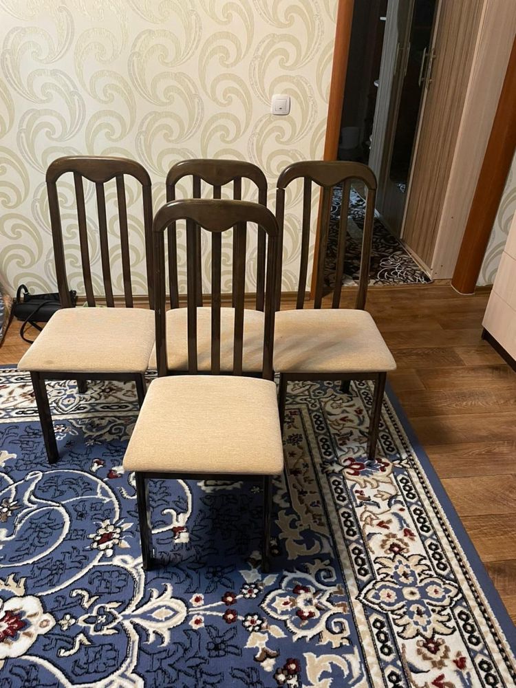 Продам Стол со стульями
