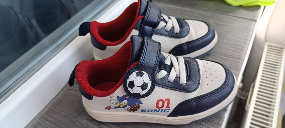 Adidași H&M , mărimea 27, plus bonus sandale Tex