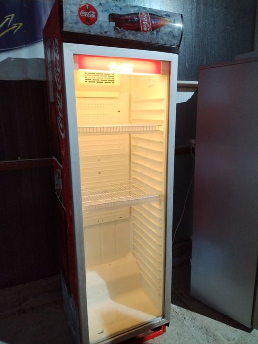 Vitrină frigorifică!