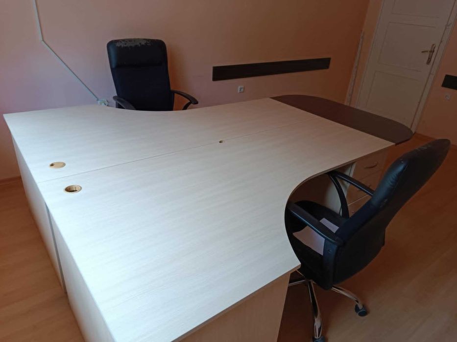 Дава се под наем Офис в Перник, Бели брег - 20 кв.м за 153 € - Снимка #2