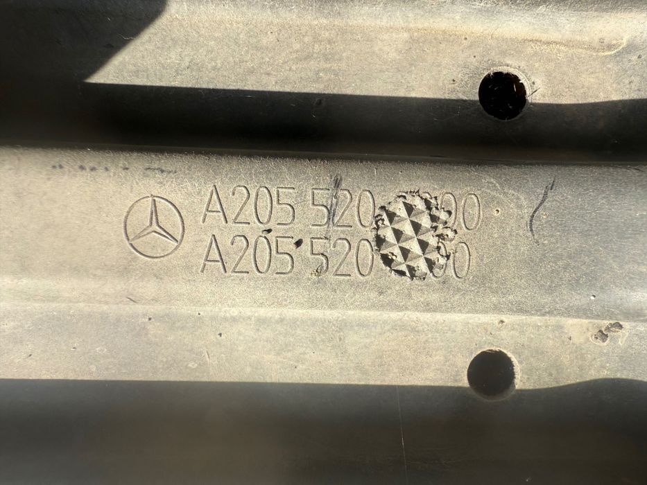 Кори под двигател Mercedes w205
