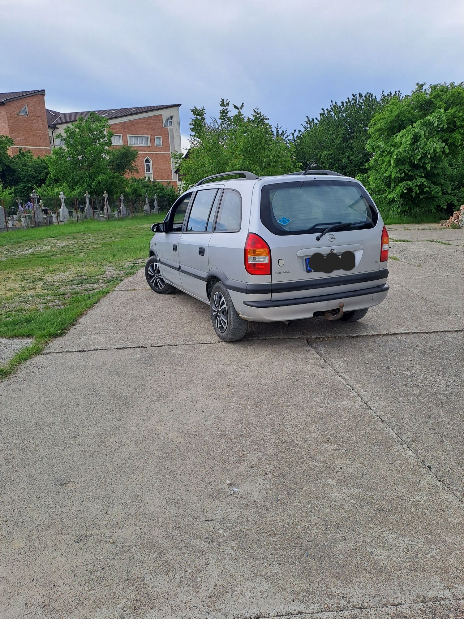 Vând Opel zafira A