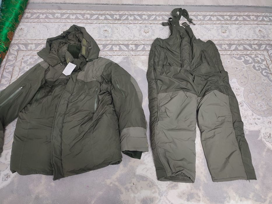 Продам пуховик водостойки