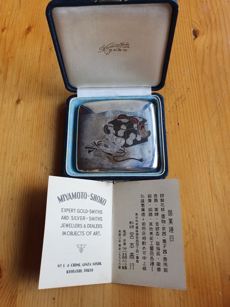 Сребърна Табакера MIYAMOTO - SHOKO - гравирана японска табакера