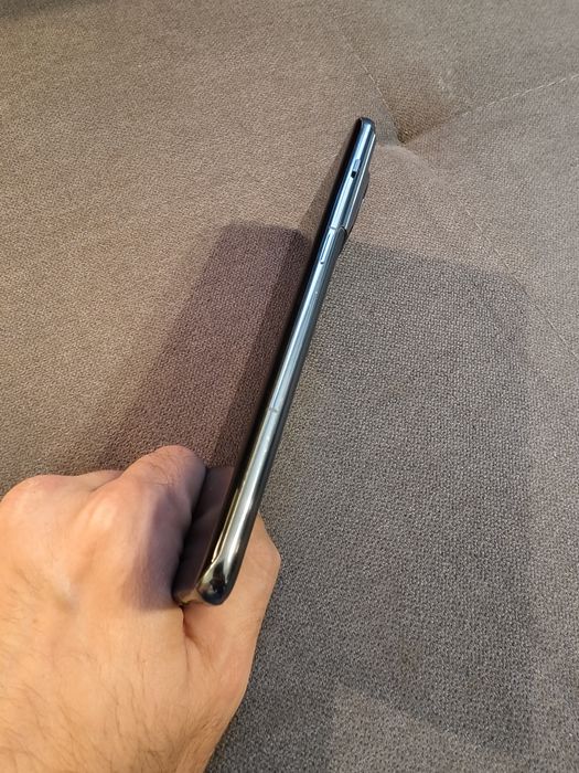 OnePlus 11 – 16GB RAM / 256GB ROM – Перфектно състояние