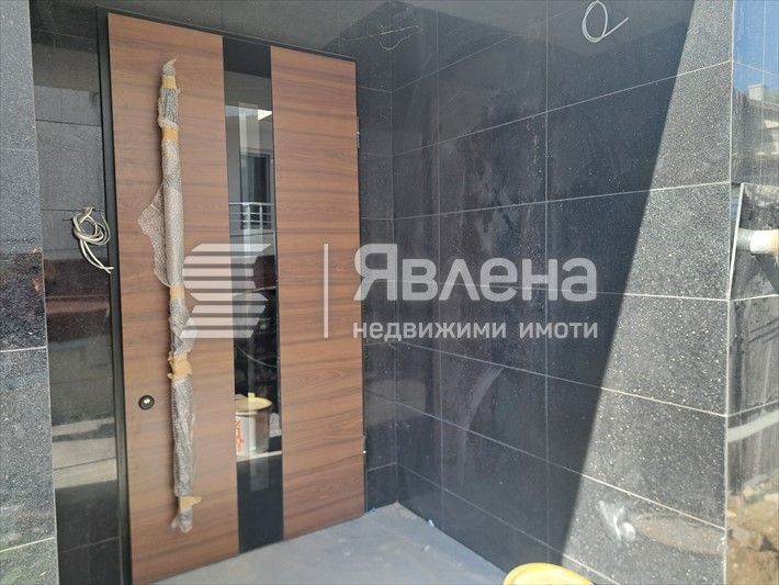 Двустаен апартамент до Морска градина
