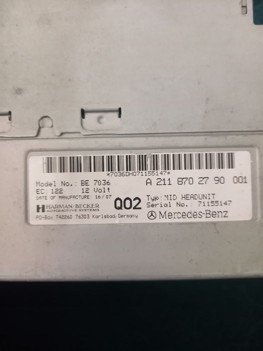 Продаётся автомагнитола на Mercedes W211