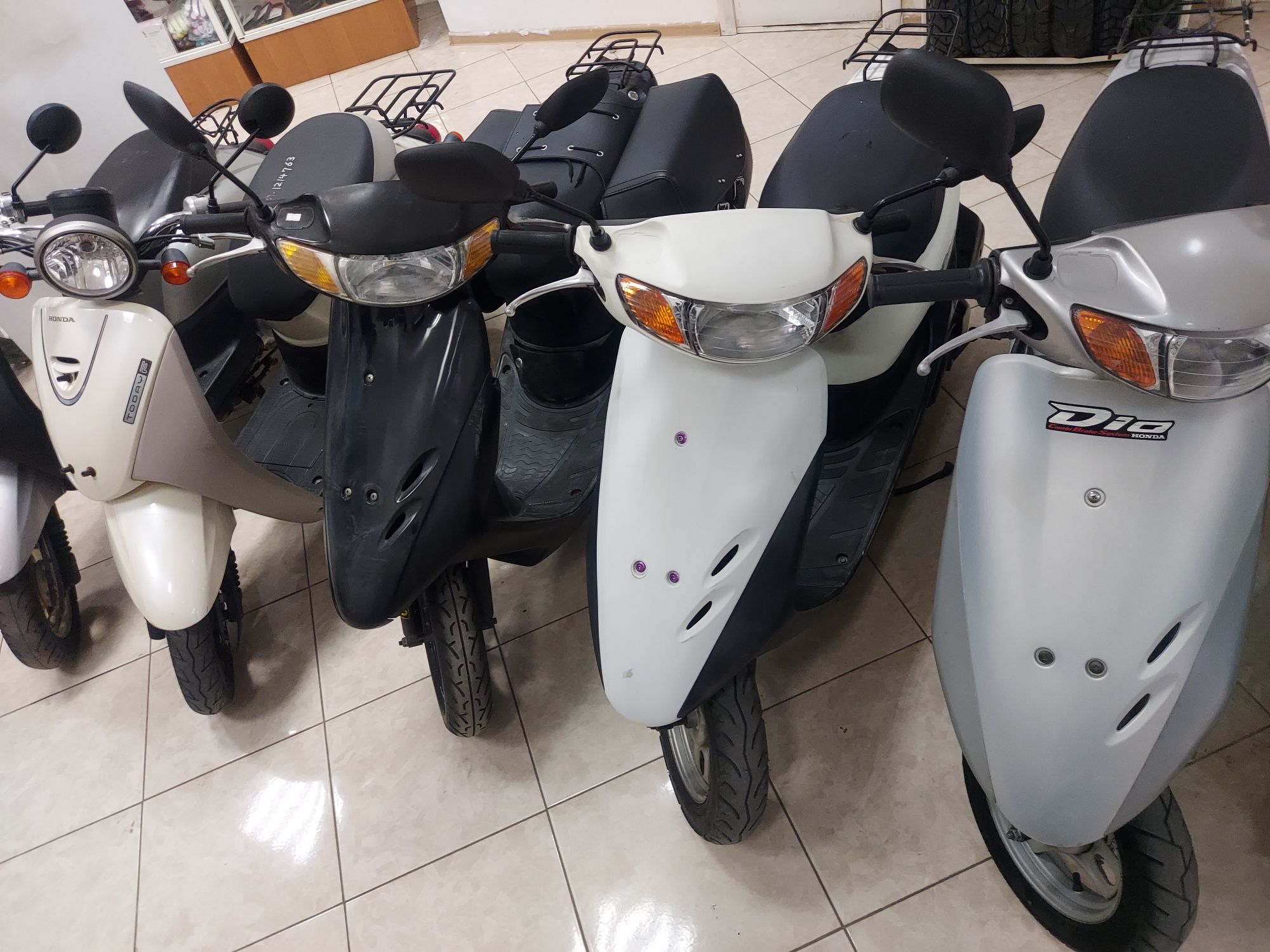 Мопеды, скутеры свежепригнанные японские