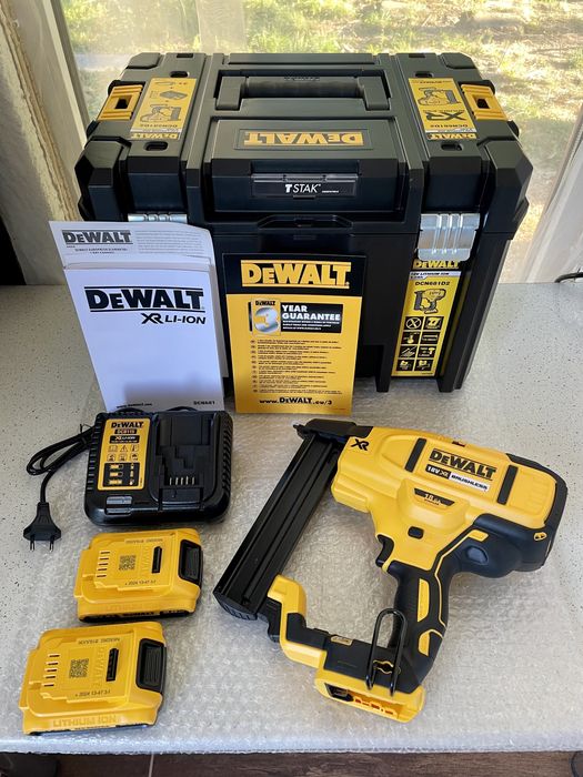 Dewalt DCN 681D2-QW. Pistol Profesional pt Capse Original Nou-nout !