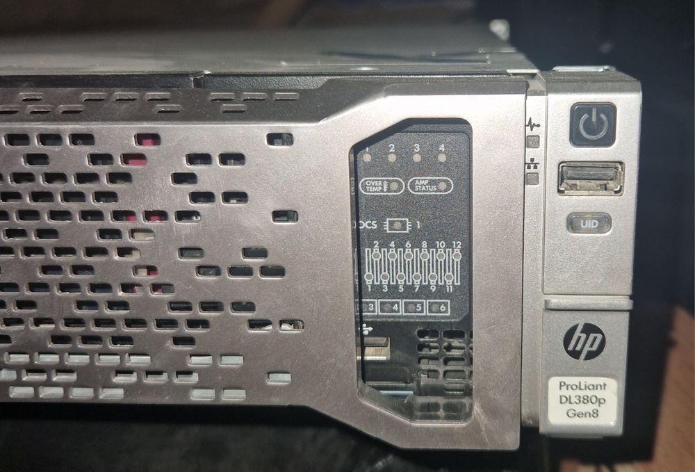 Продам сервер 2х процессорный HP Proliant DL308p Gen8 HP