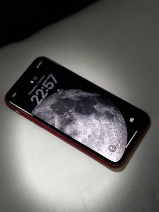 продам 11 iPhone