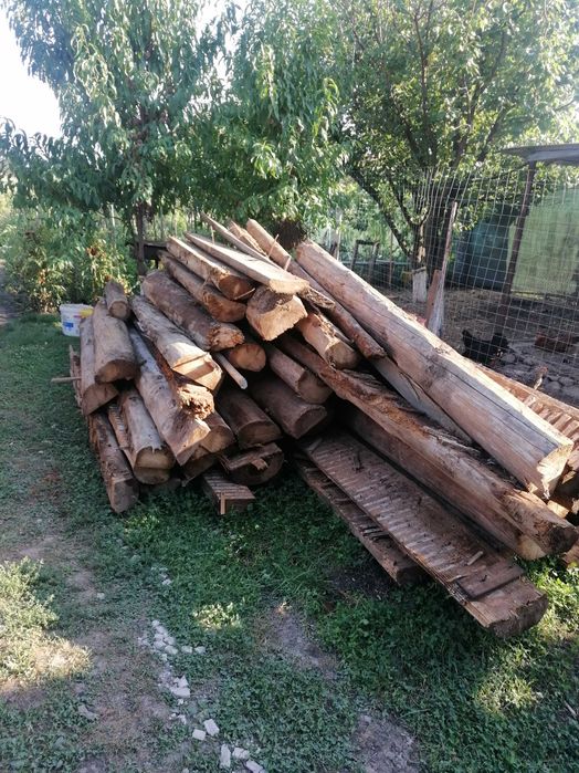 se vinde lemn de foc din demolari