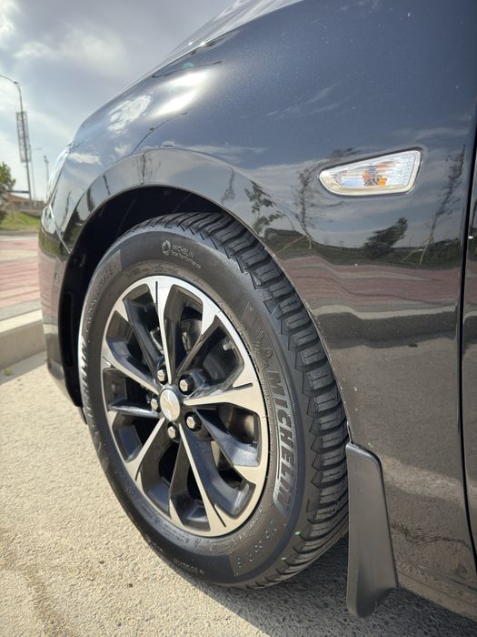 Monza 1.3 Turbo holati idial