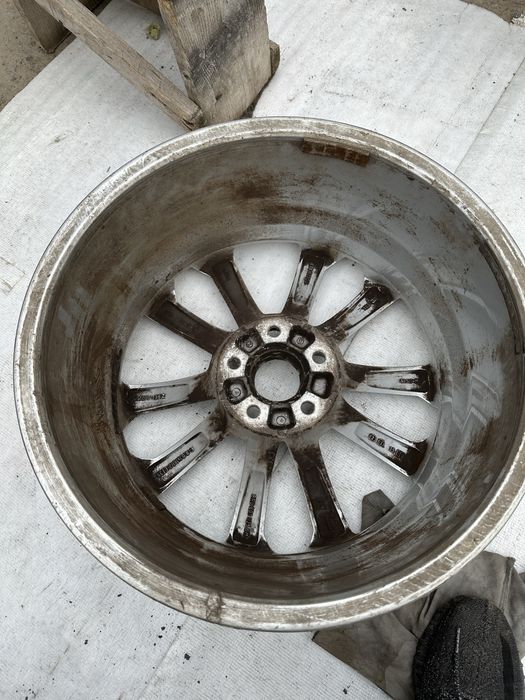 Jantă aliaj r18.audi q.5.cod:8r0601025.bm.