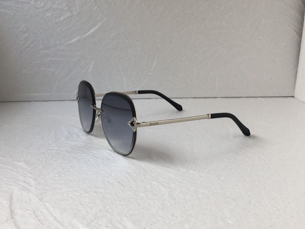 Дамски слънчеви очила овални сребърни огледални BV 20211