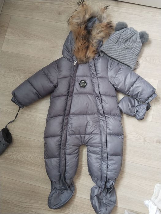 Продам комбинезон на мальчика