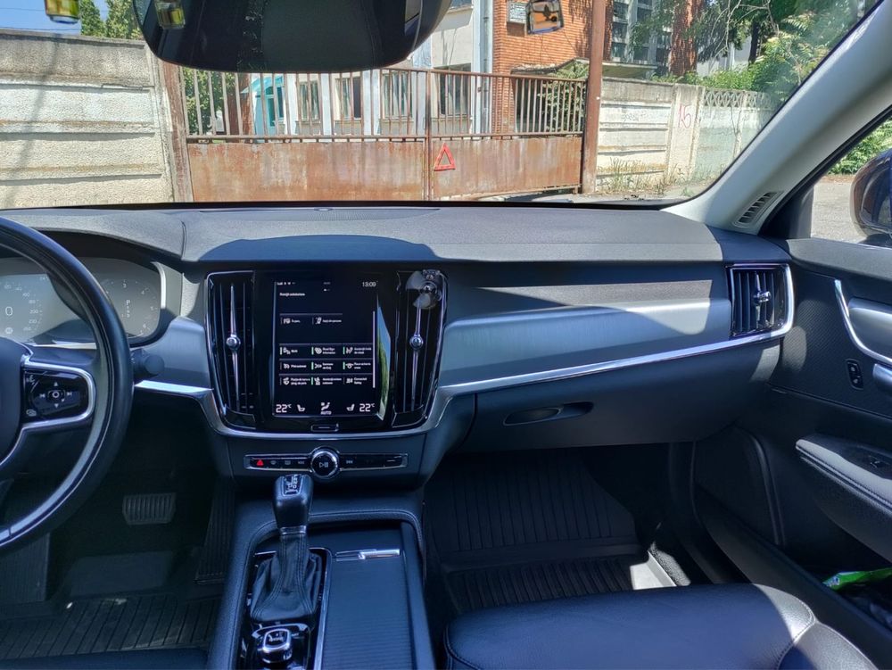 De vnazare Volvo S 90!!!