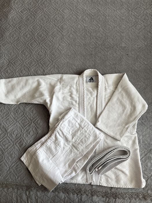 Продам кимоно для дзюдо на рост 140-146